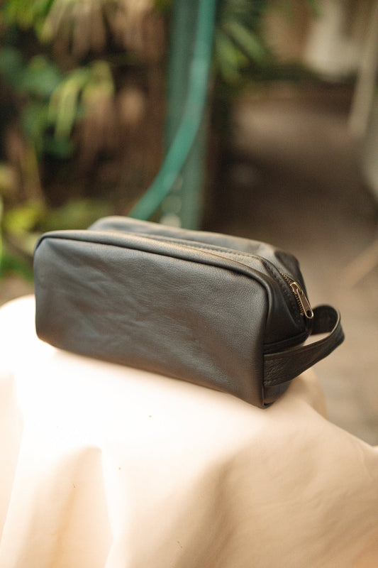 The Real McCaul Apparel & Accessories Toiletry Bathroom Washbag - Cowhide - Black Australian Made Australian Owned Leather Australian Made Toiletry Dopp Kit Shaving Bathroom Bag - Cowhide - Men's Gifts