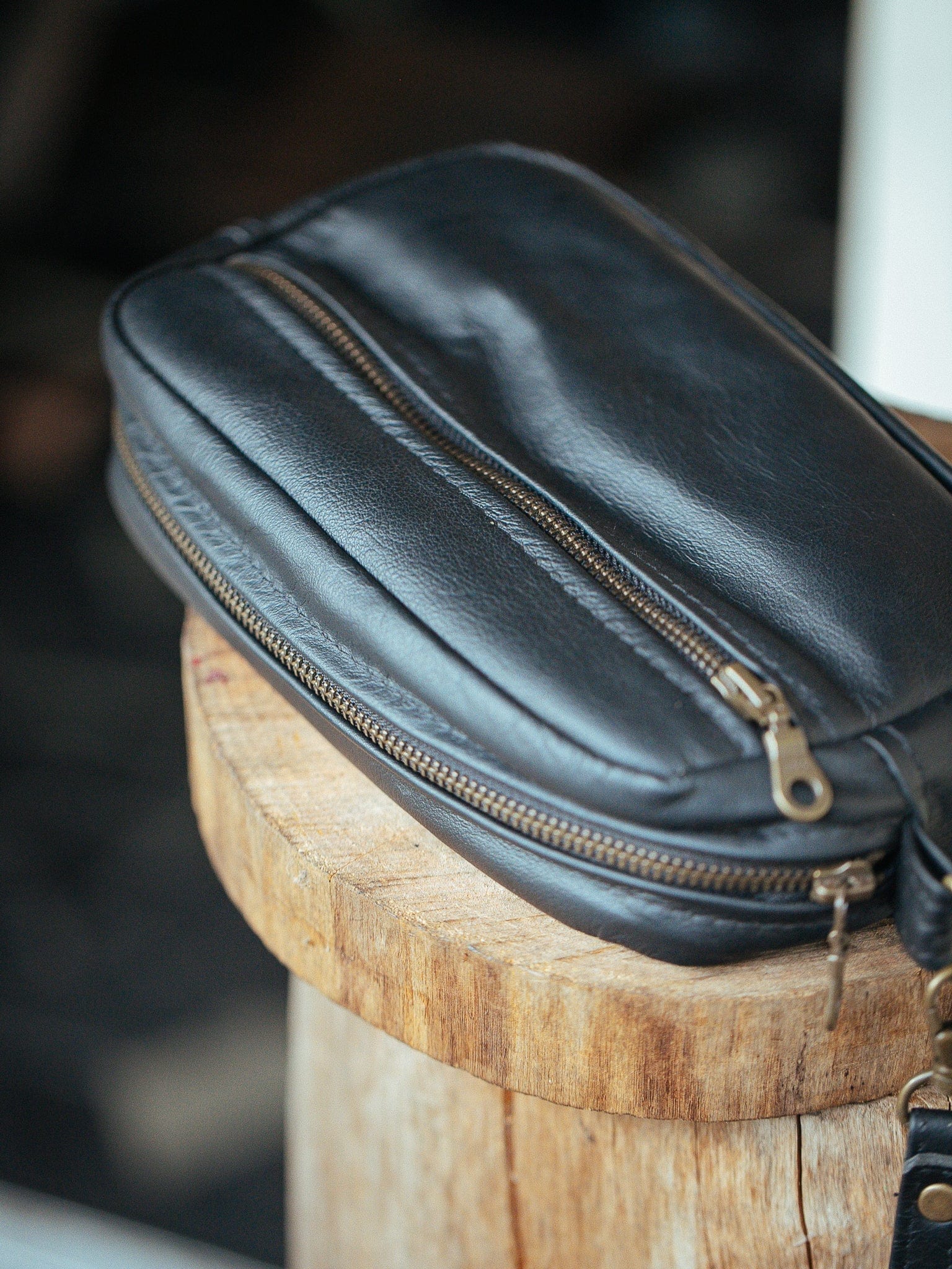 Men's Simple Handbag Leather Clutch Bag Business Paper Bag Casual Wrist Bag
