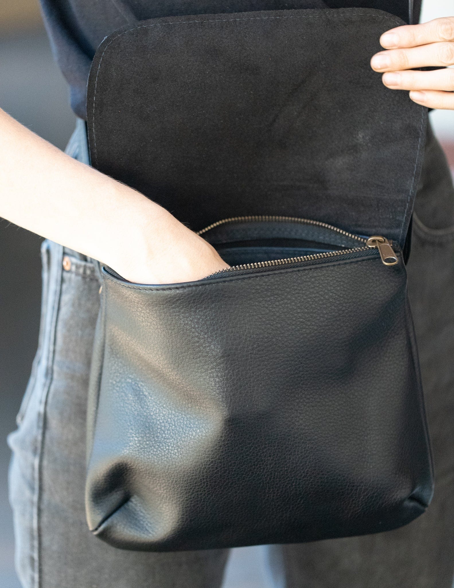 VISCONTI - Women's Cross Body Bag - Genuine Leather - Flap Over Organi – The  Real Handbag Shop